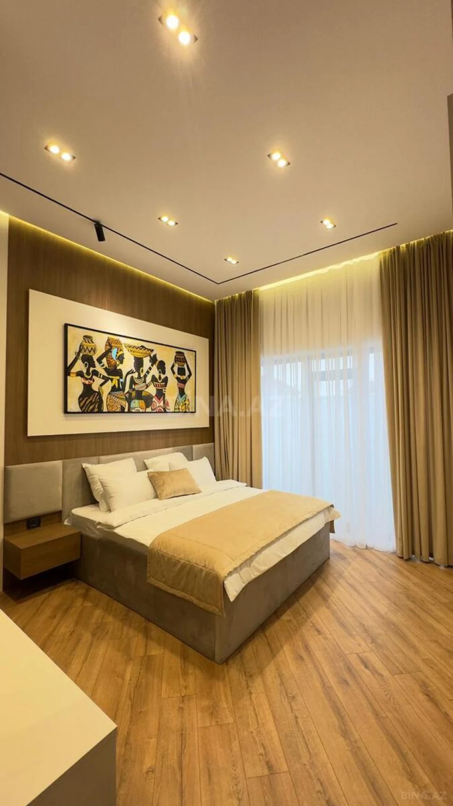 Satılır 5 otaqlı həyət evi 260 m²