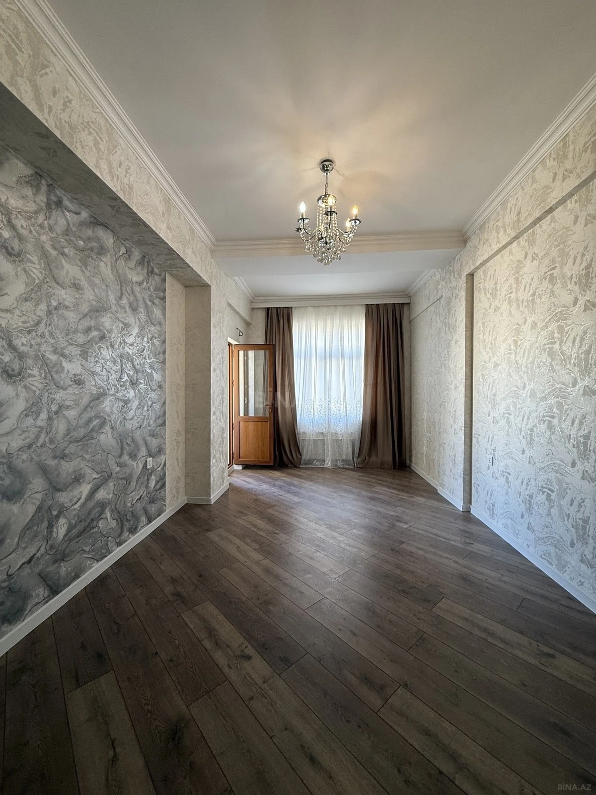 Satılır 2 otaqlı mənzil 85 m²