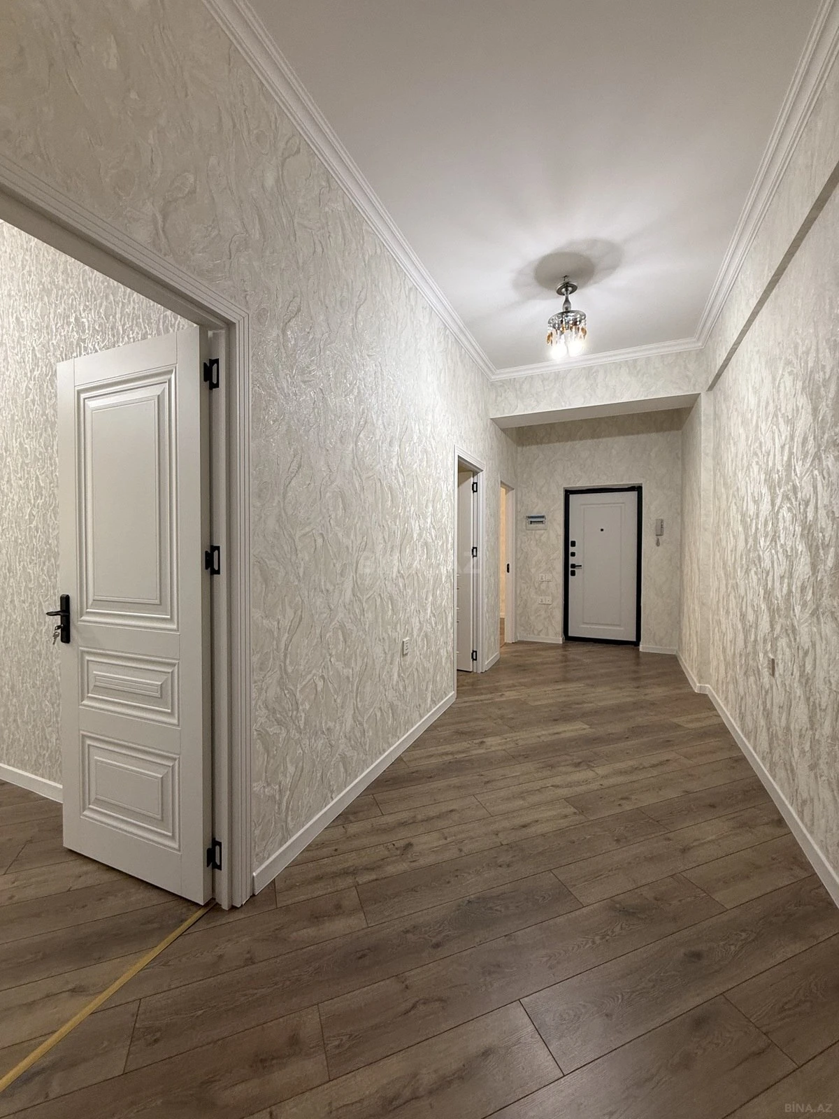 Satılır 2 otaqlı mənzil 85 m²