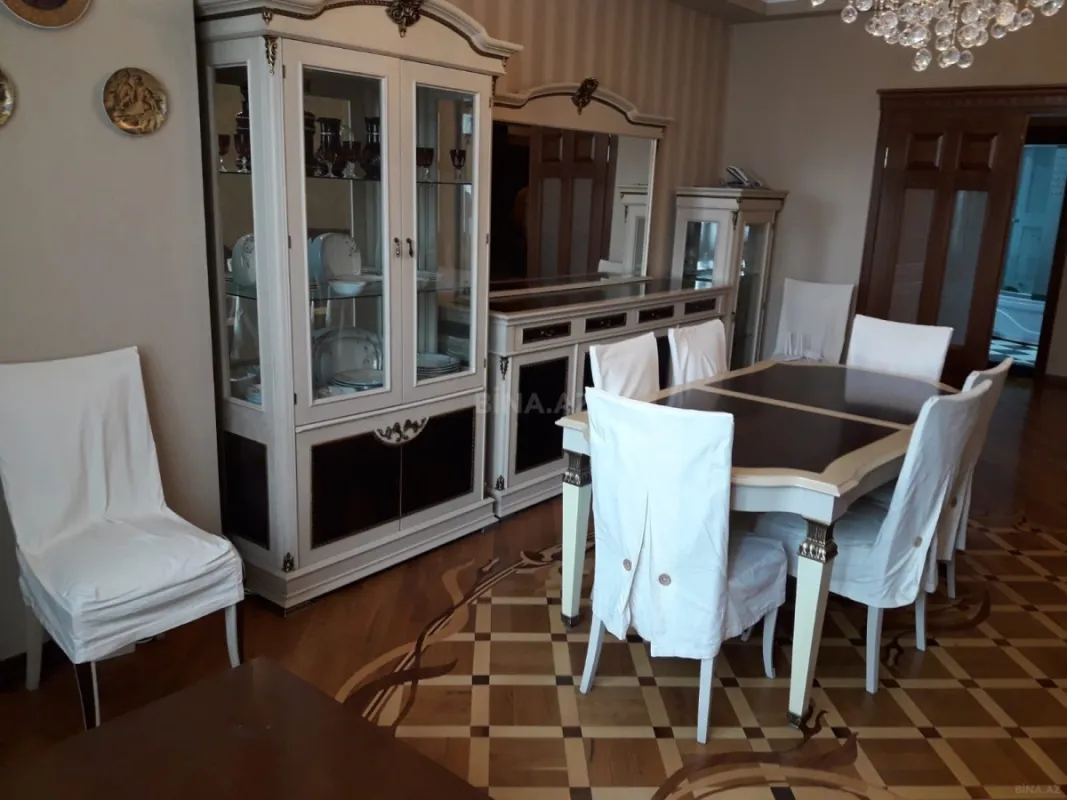 Kirayə verilir 3 otaqlı mənzil 120 m²