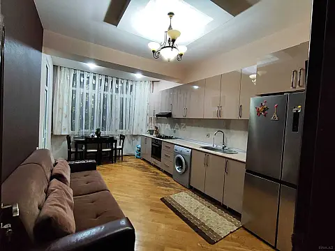 Satılır 3 otaqlı mənzil 125 m²