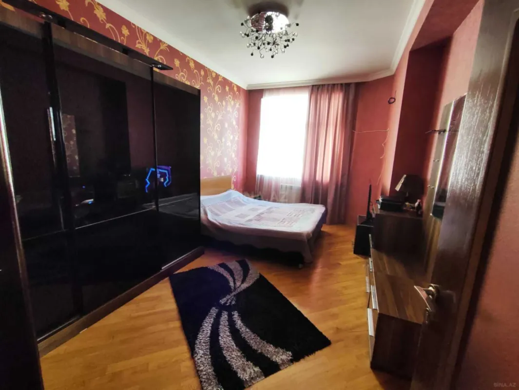 Satılır 3 otaqlı mənzil 125 m²