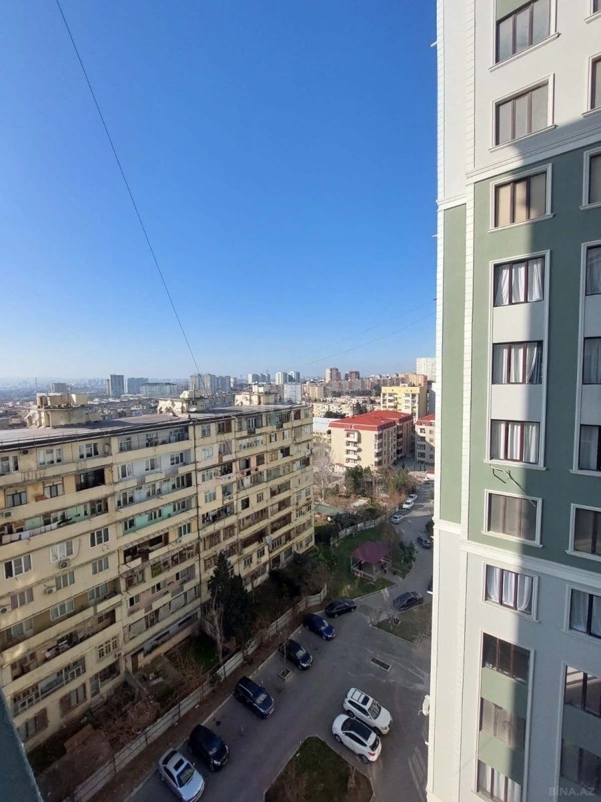 Satılır 2 otaqlı mənzil 82.5 m²