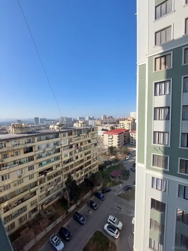 Satılır 2 otaqlı mənzil 82.5 m²