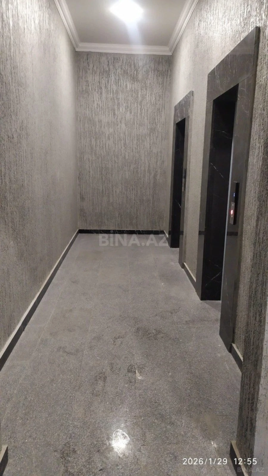 Satılır 2 otaqlı mənzil 82.5 m²