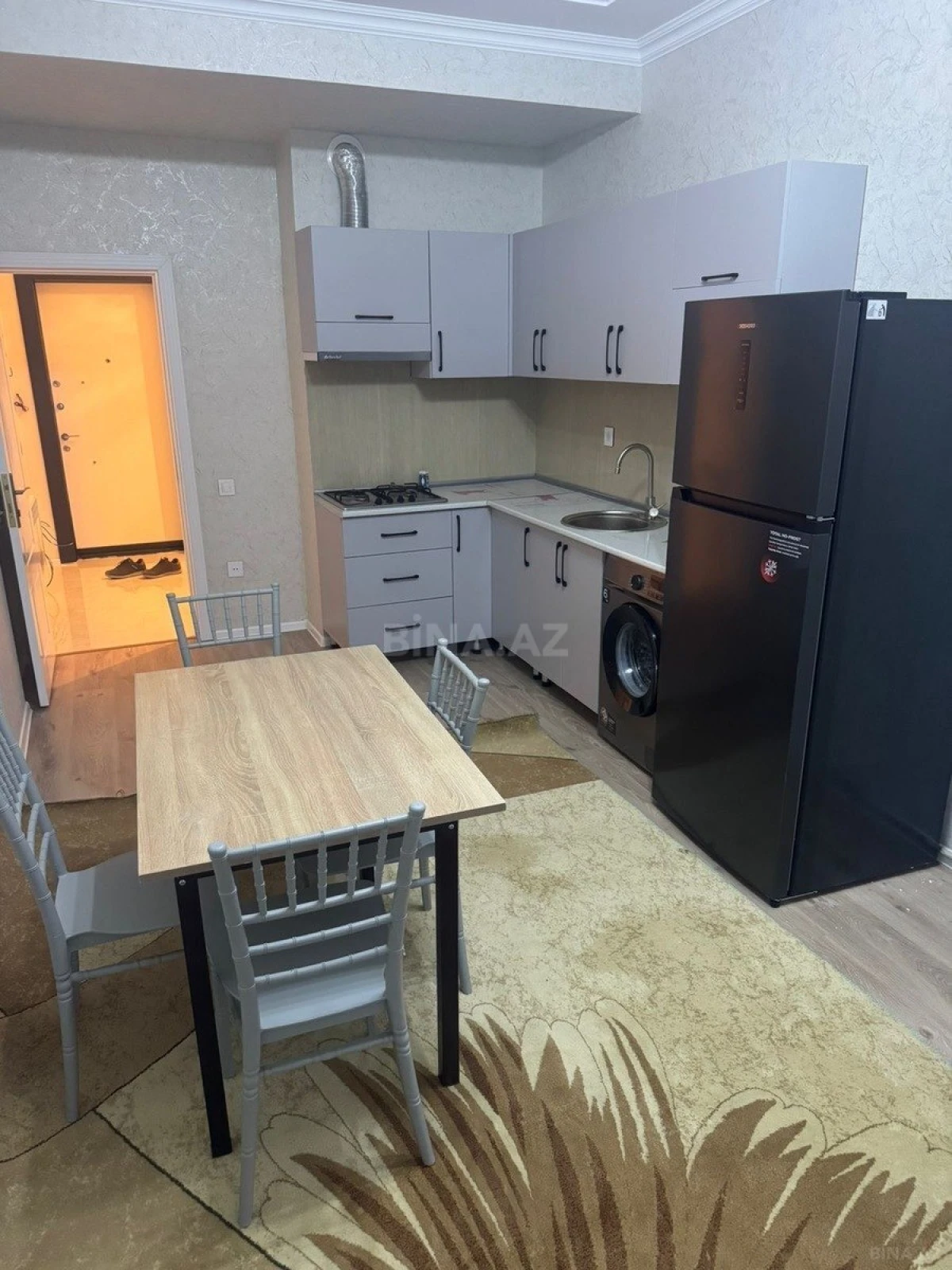 Kirayə verilir 2 otaqlı mənzil 67 m²