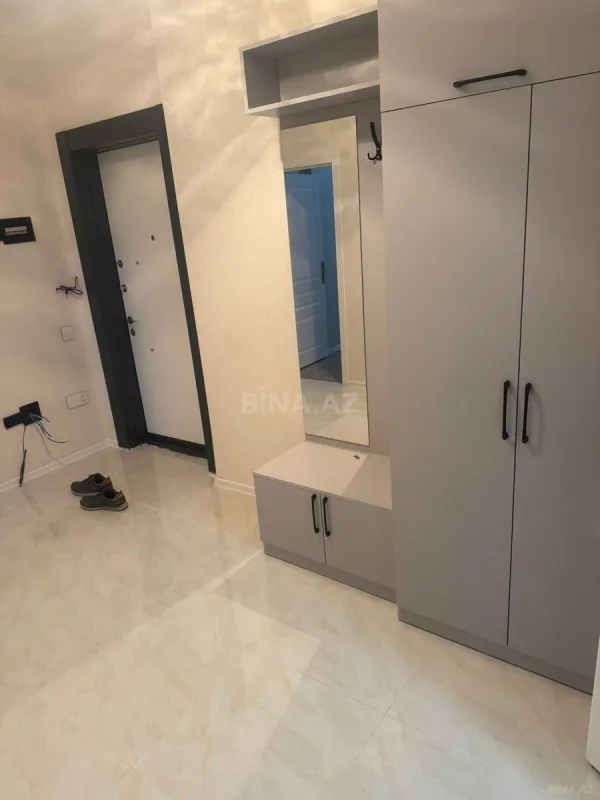 Kirayə verilir 2 otaqlı mənzil 67 m²