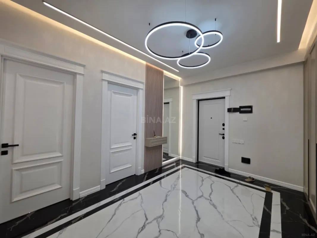 Satılır 3 otaqlı mənzil 120 m²