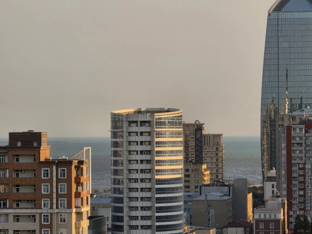 Satılır 3 otaqlı mənzil 120 m²