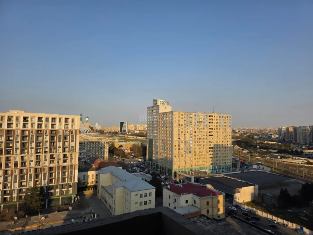 Satılır 3 otaqlı mənzil 120 m²