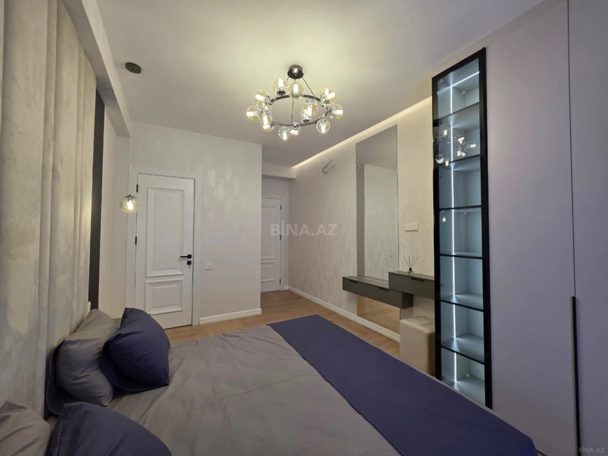 Satılır 3 otaqlı mənzil 120 m²