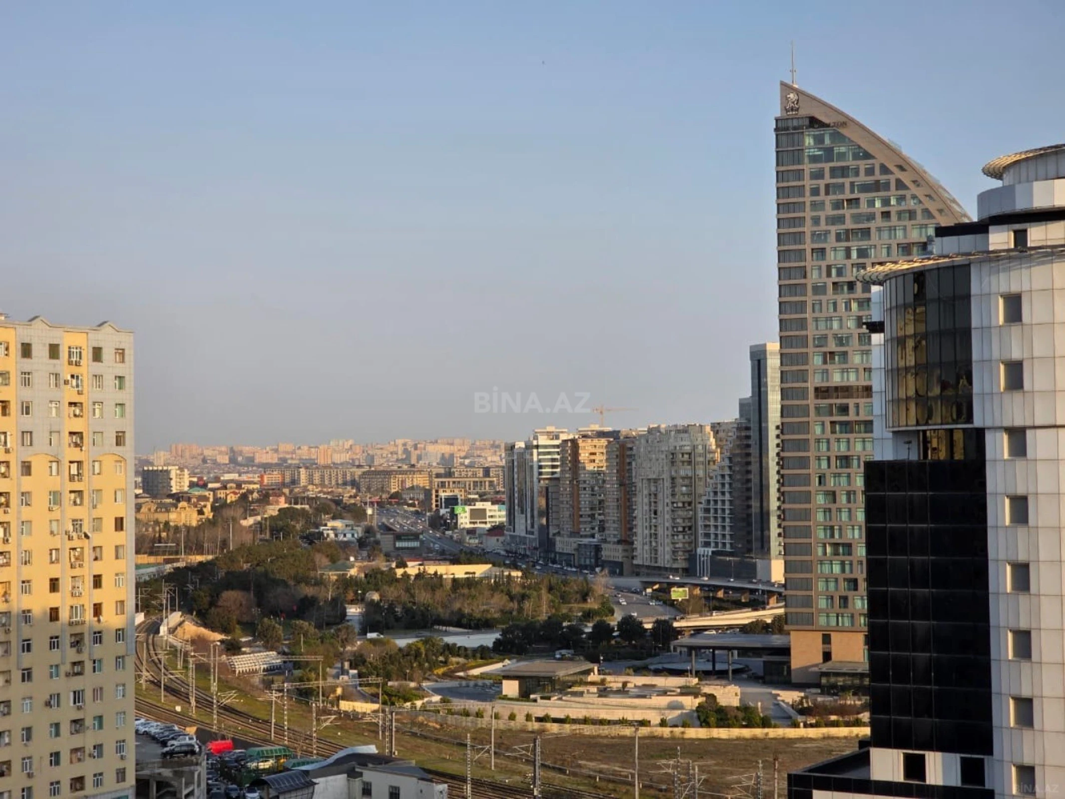 Satılır 3 otaqlı mənzil 120 m²