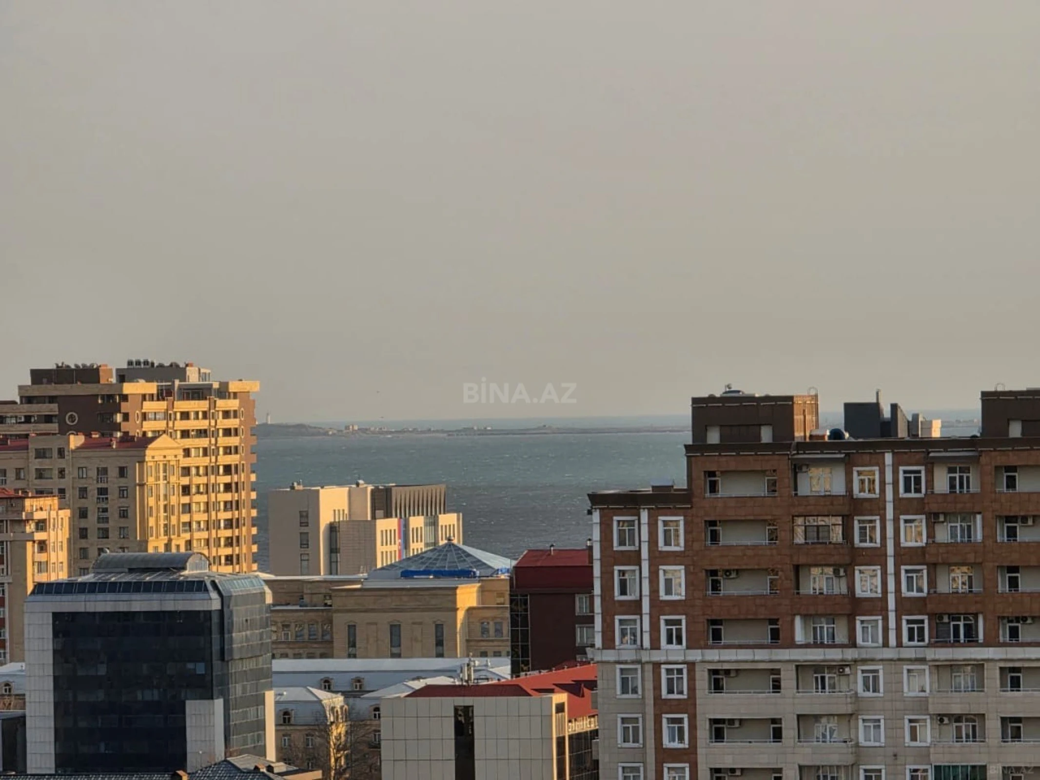 Satılır 3 otaqlı mənzil 120 m²