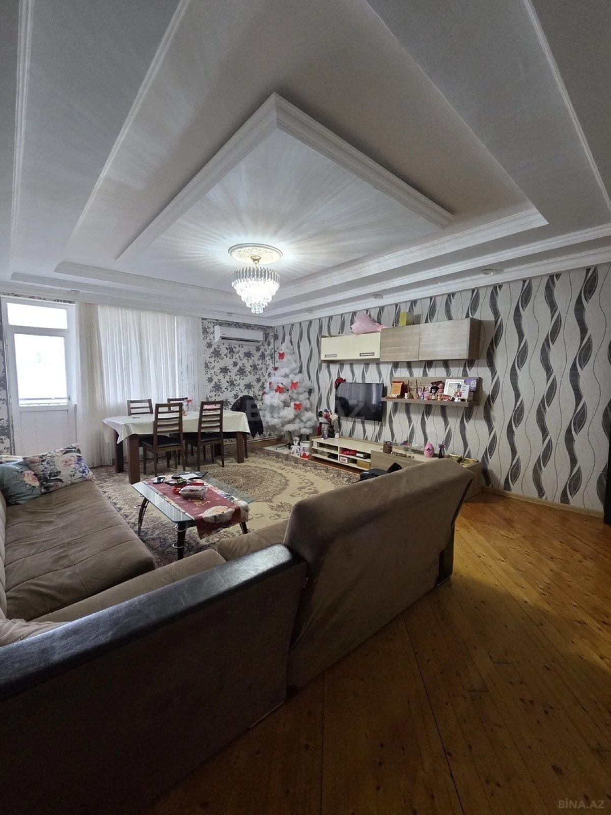 Satılır 3 otaqlı mənzil 82 m²