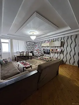 Satılır 3 otaqlı mənzil 82 m²