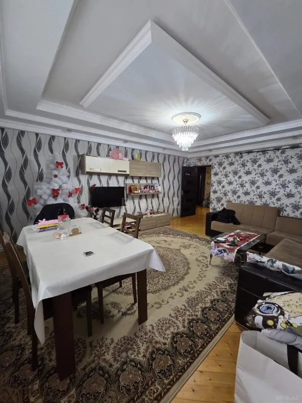 Satılır 3 otaqlı mənzil 82 m²