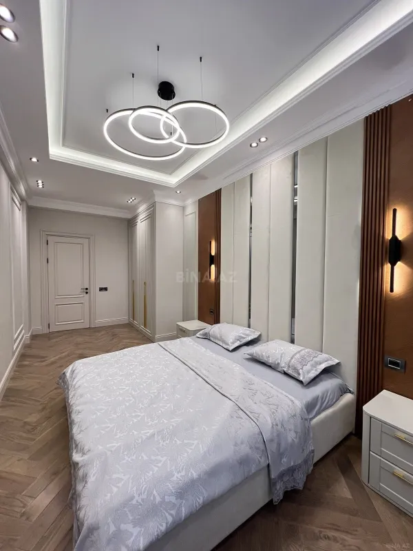 Satılır 4 otaqlı mənzil 165 m²