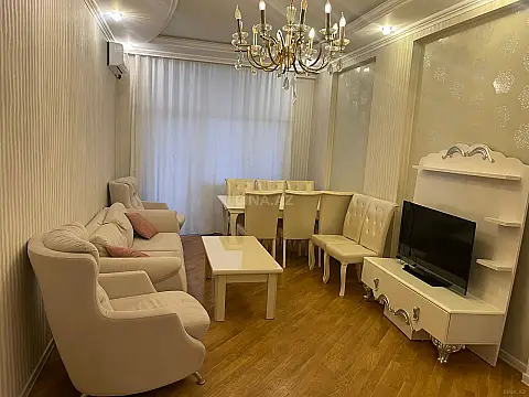 Kirayə verilir 3 otaqlı mənzil 120 m²