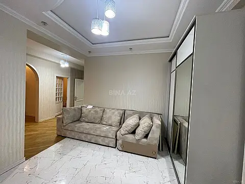 Kirayə verilir 3 otaqlı mənzil 120 m²