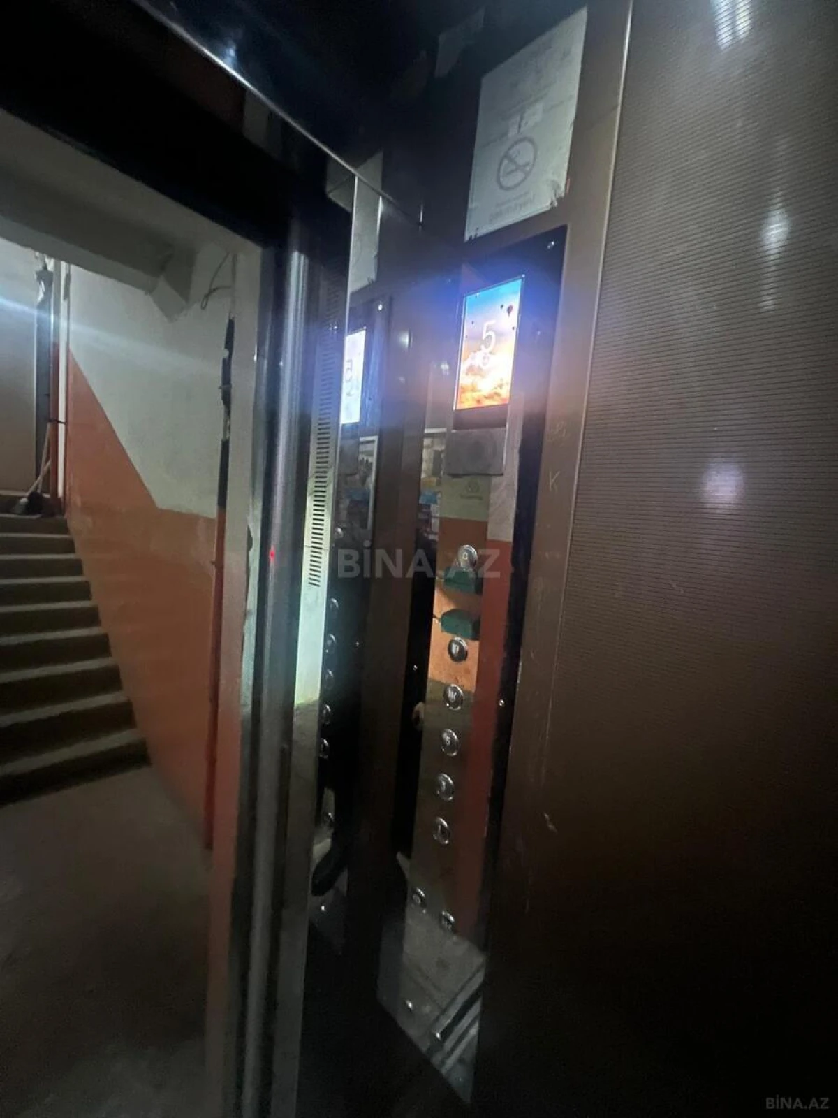 Satılır 5 otaqlı mənzil 103 m²