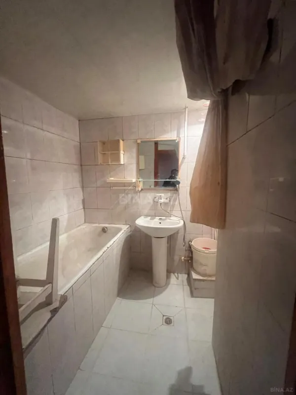 Satılır 5 otaqlı mənzil 103 m²