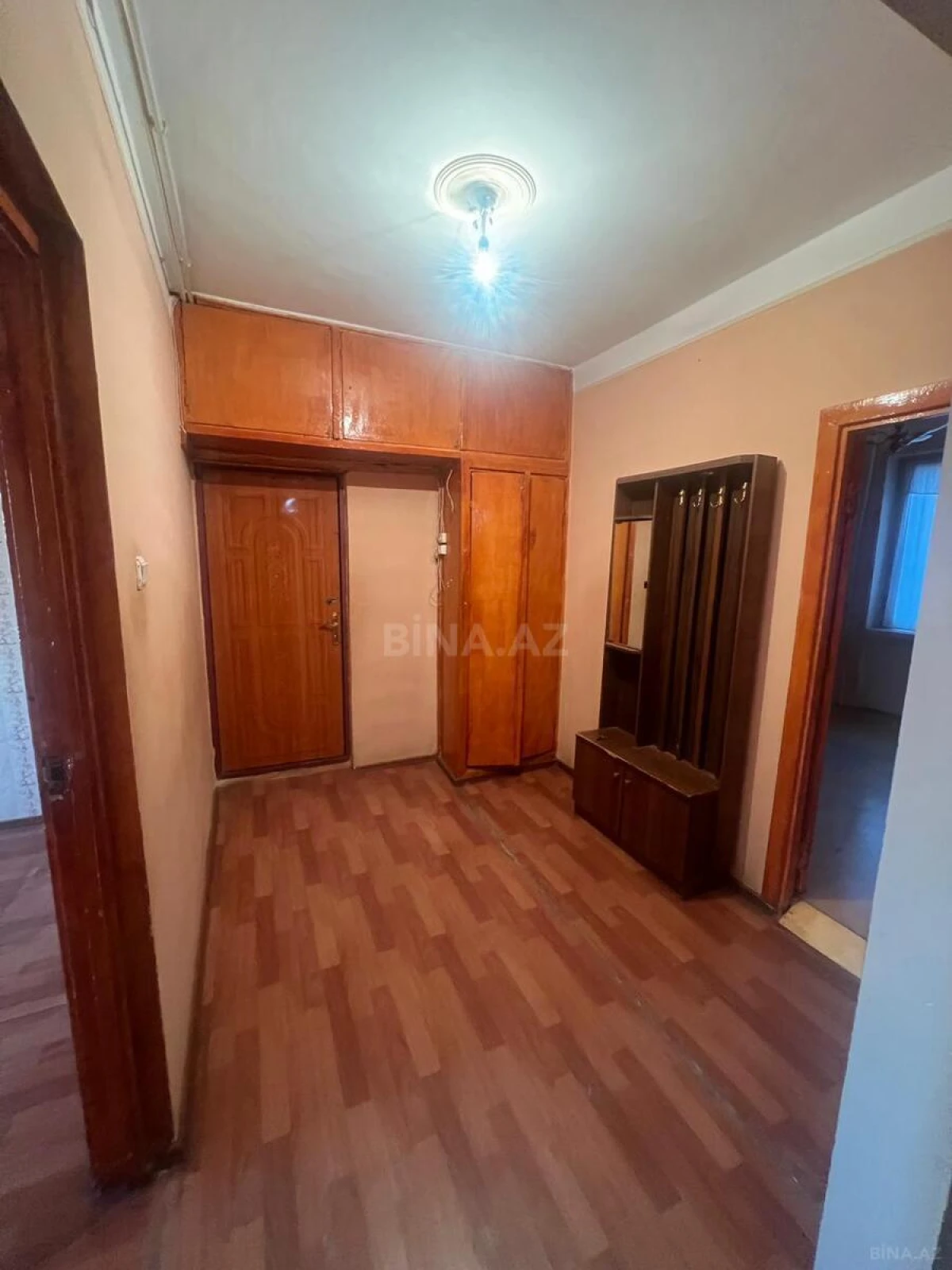 Satılır 5 otaqlı mənzil 103 m²