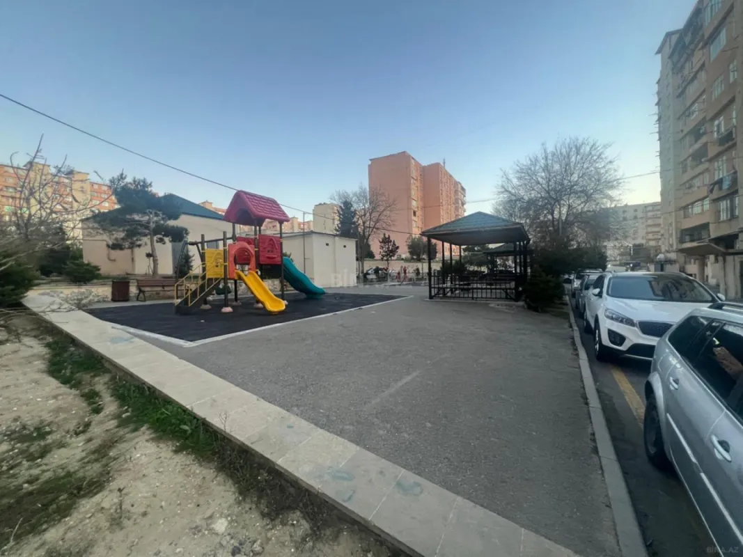 Satılır 5 otaqlı mənzil 103 m²