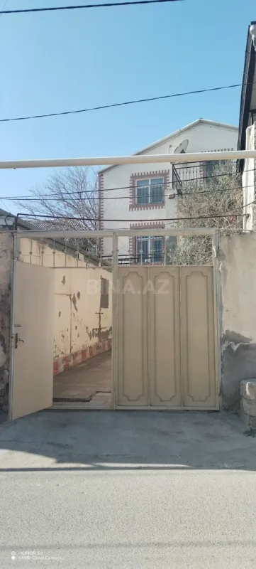 Satılır 5 otaqlı həyət evi 180 m²