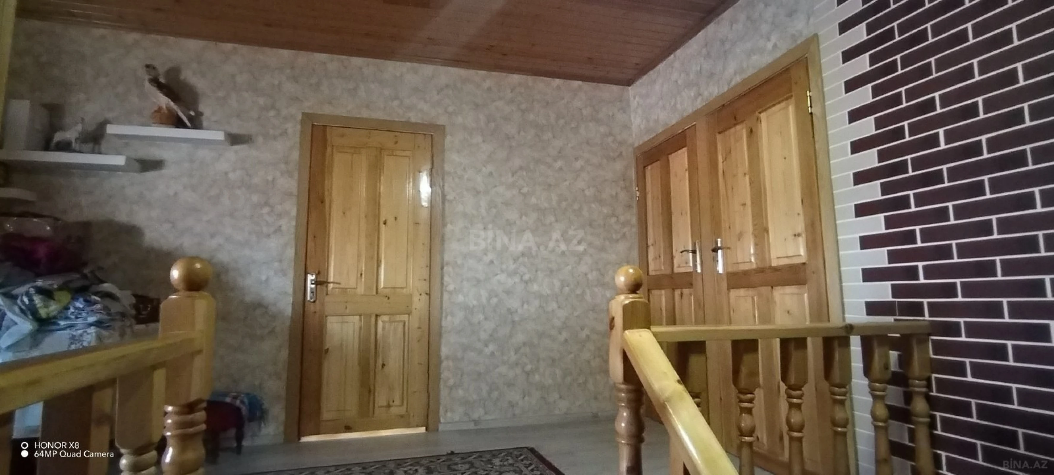 Satılır 5 otaqlı həyət evi 180 m²