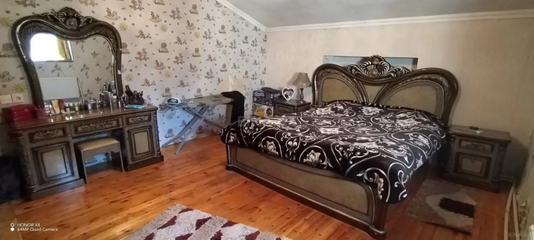 Satılır 5 otaqlı həyət evi 180 m²