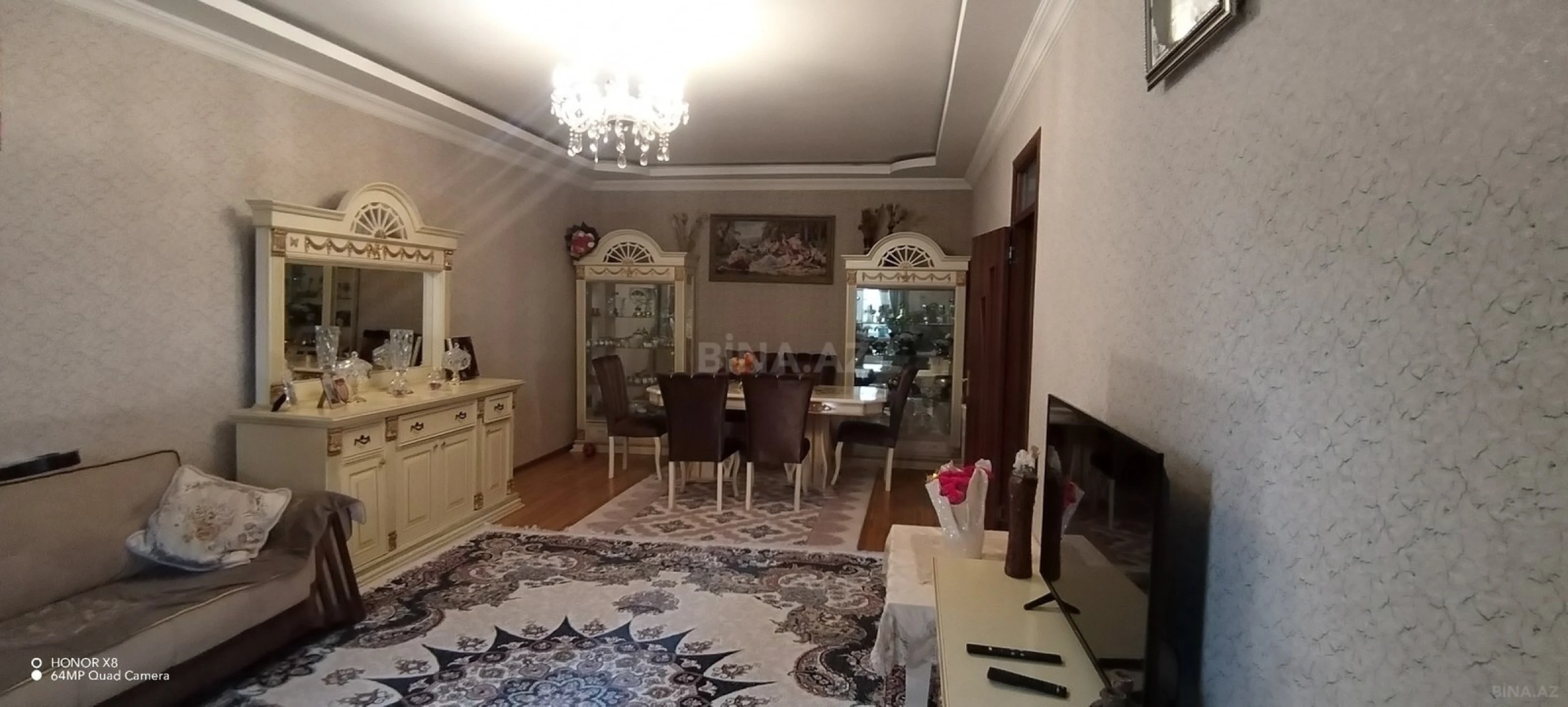 Satılır 5 otaqlı həyət evi 180 m²