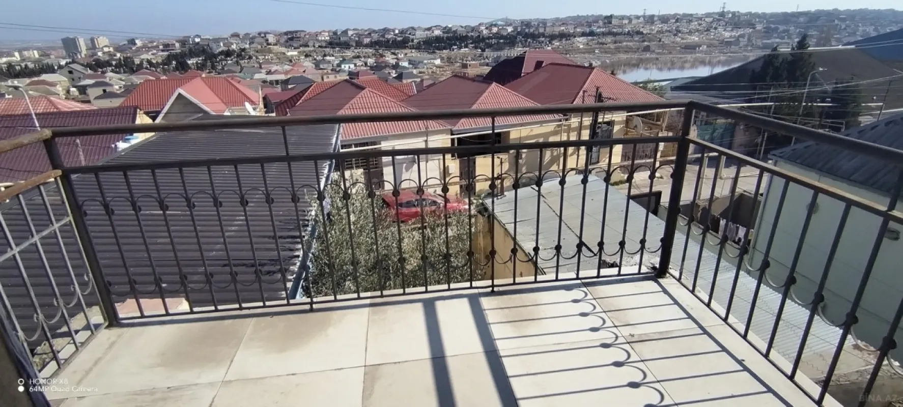 Satılır 5 otaqlı həyət evi 180 m²