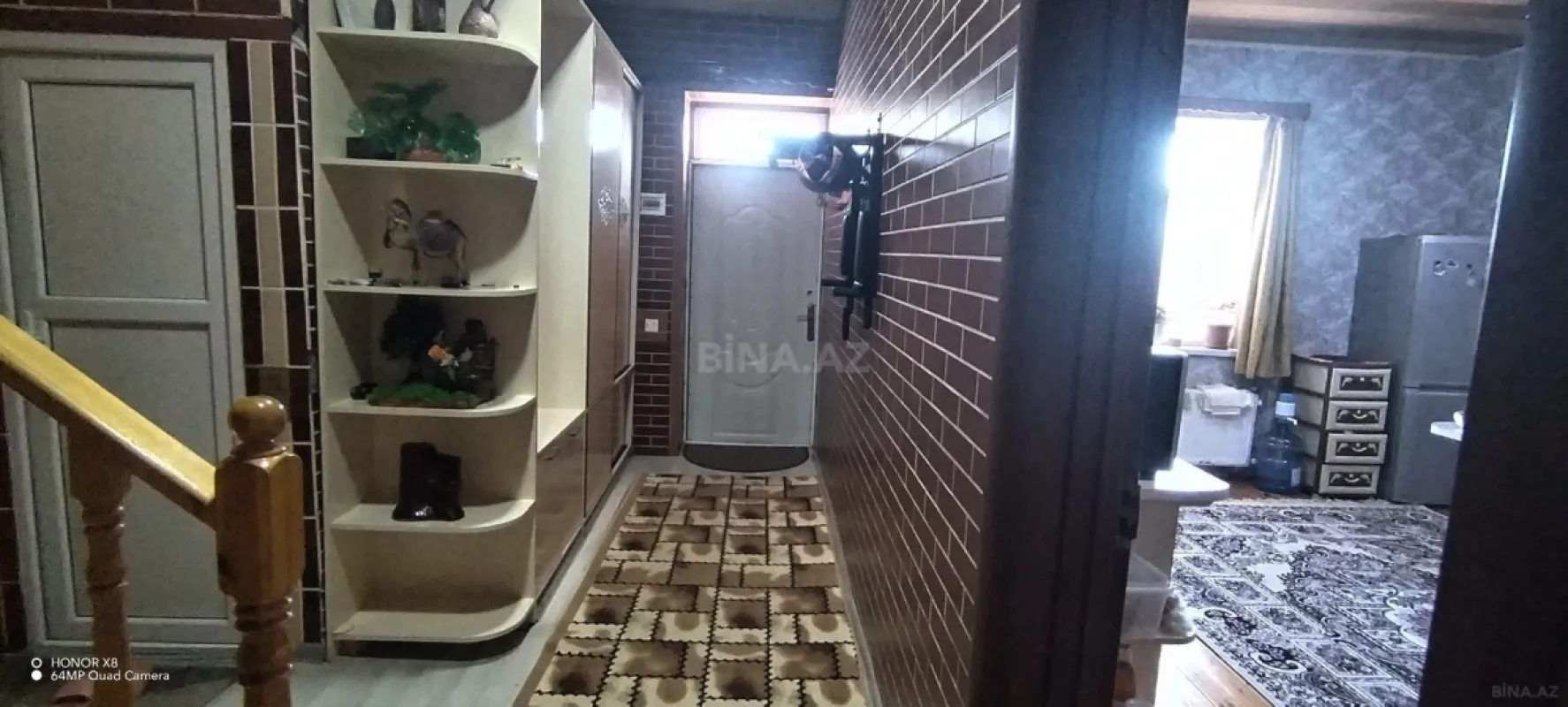 Satılır 5 otaqlı həyət evi 180 m²