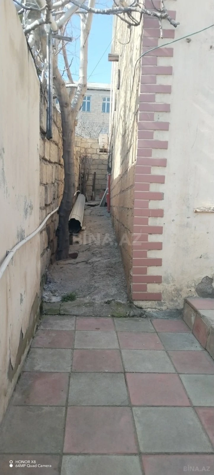 Satılır 5 otaqlı həyət evi 180 m²