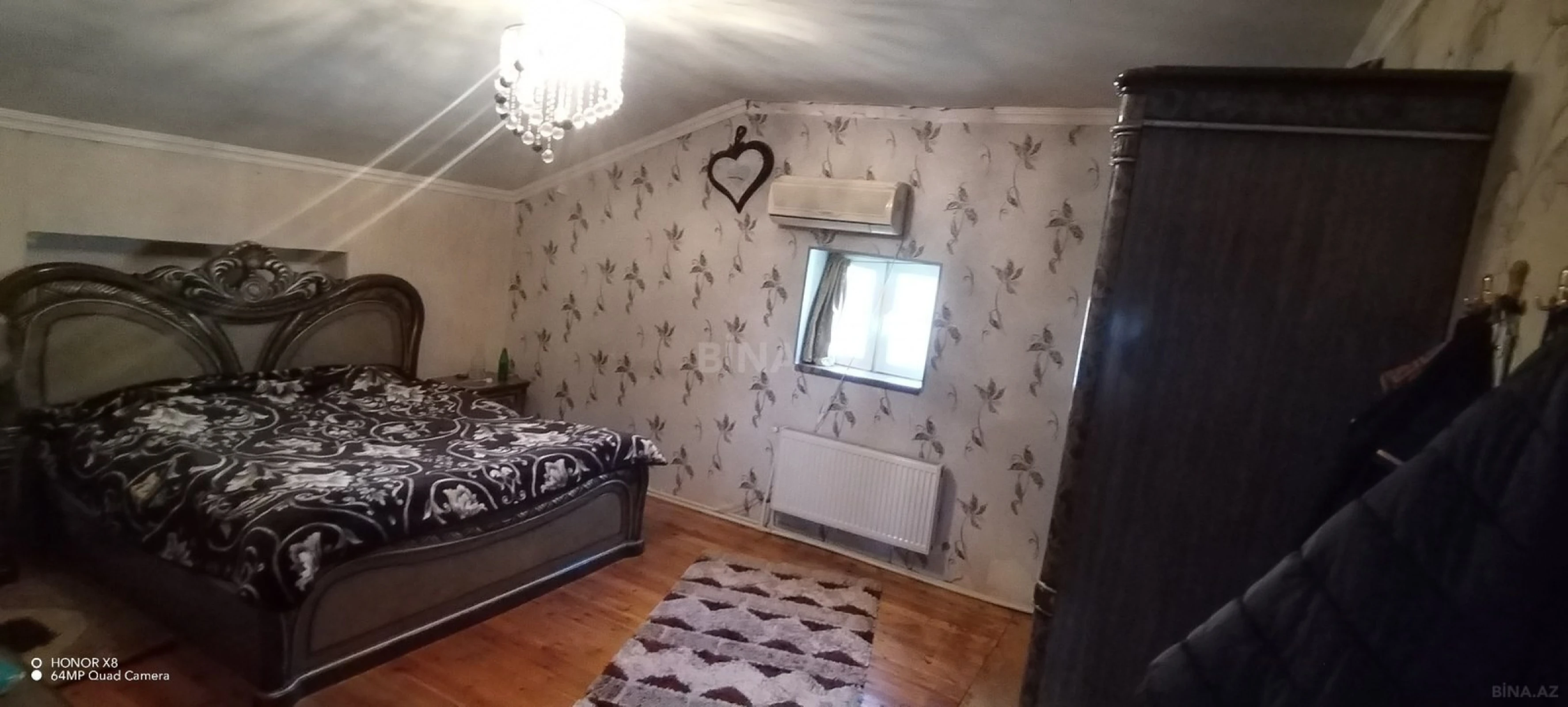 Satılır 5 otaqlı həyət evi 180 m²