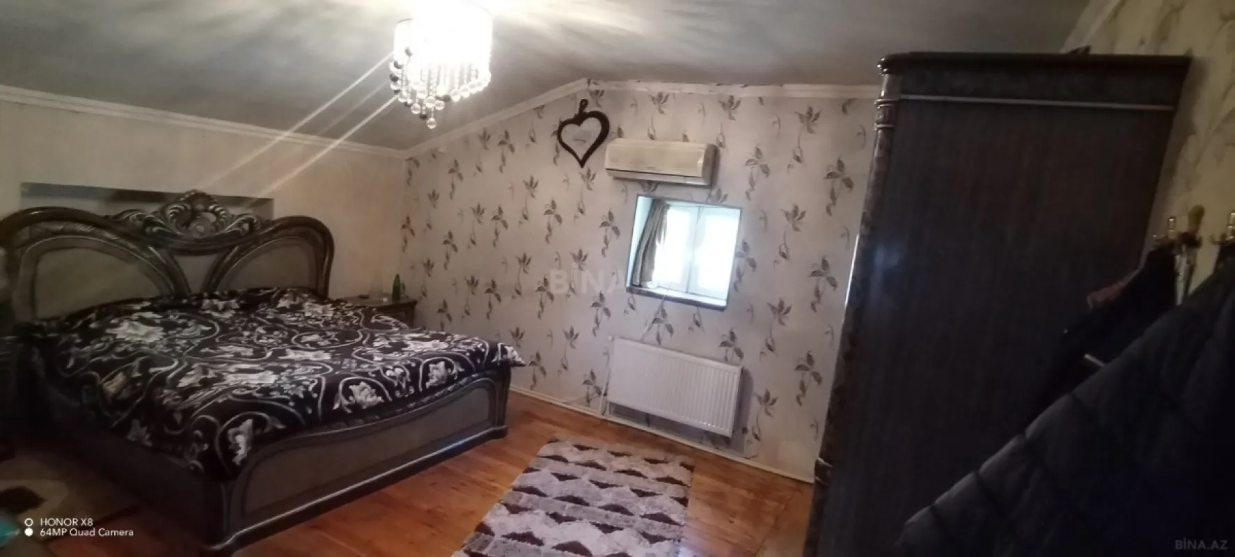 Satılır 5 otaqlı həyət evi 180 m²