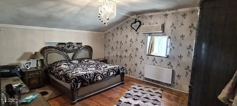 Satılır 5 otaqlı həyət evi 180 m²