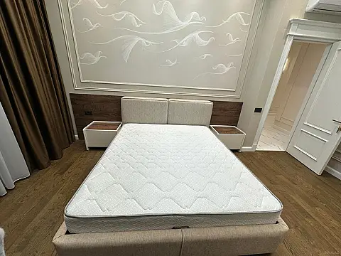 Satılır 4 otaqlı mənzil 208 m²