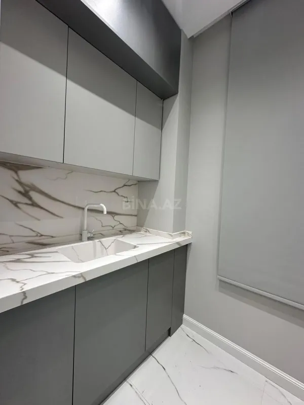 Satılır 4 otaqlı mənzil 208 m²