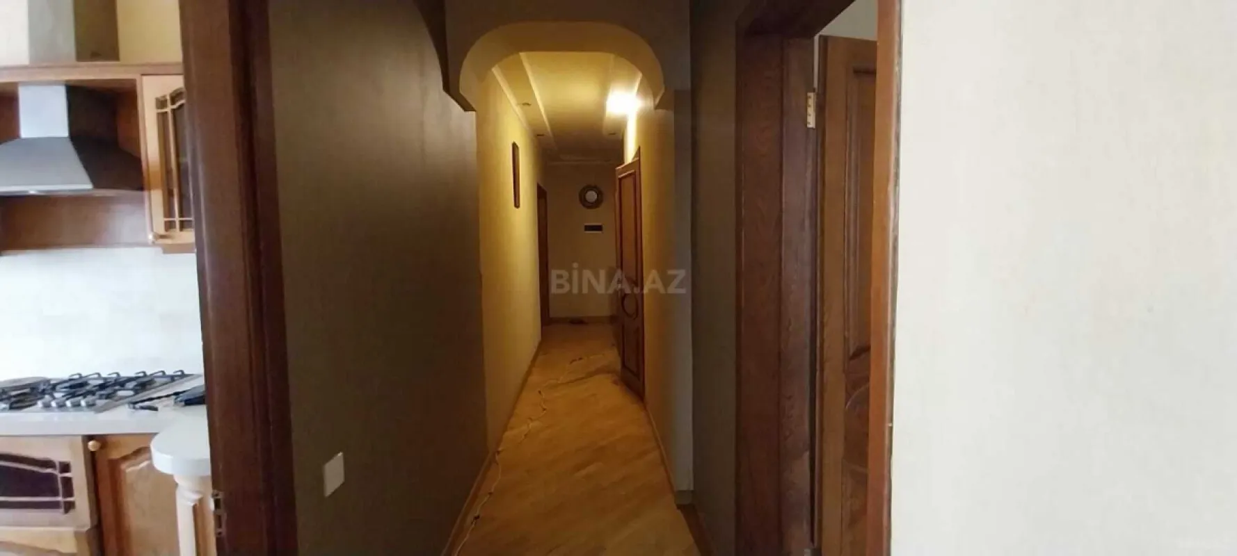 Satılır 3 otaqlı mənzil 125 m²