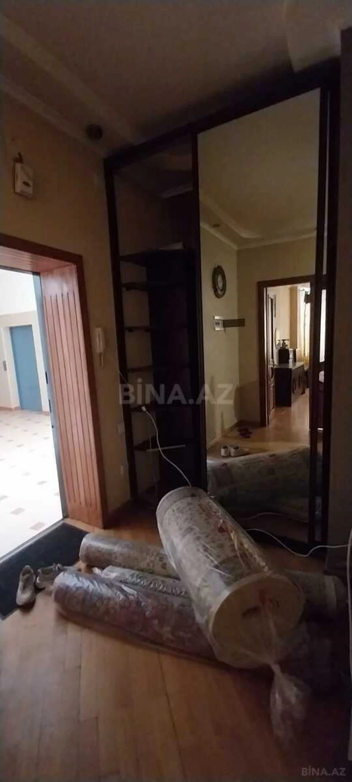 Satılır 3 otaqlı mənzil 125 m²