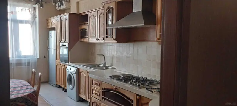 Satılır 3 otaqlı mənzil 125 m²