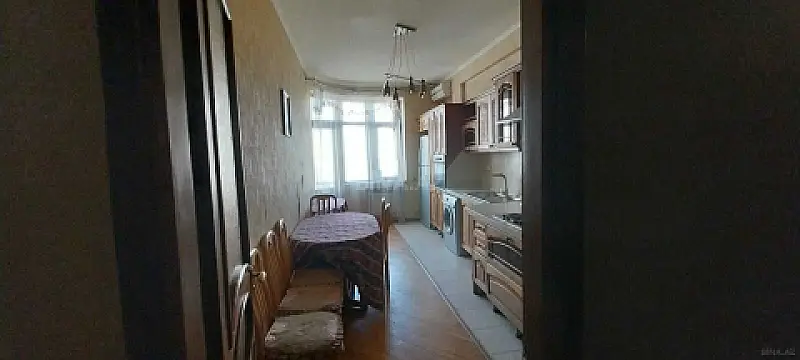Satılır 3 otaqlı mənzil 125 m²