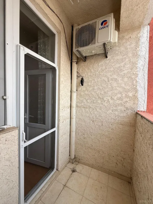 Kirayə verilir 2 otaqlı mənzil 66 m²