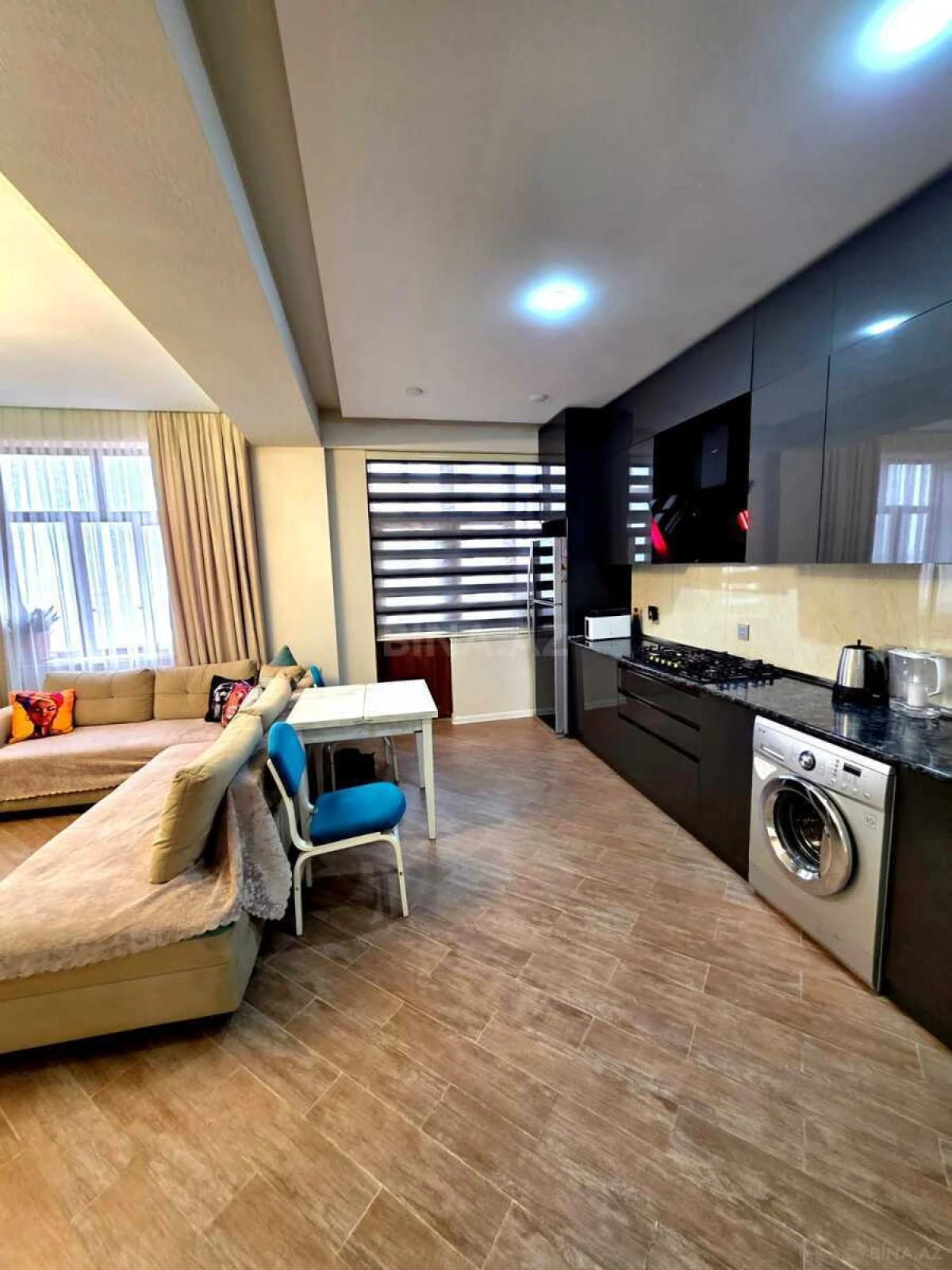 Satılır 3 otaqlı mənzil 94 m²