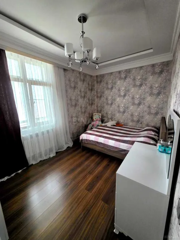 Satılır 3 otaqlı mənzil 94 m²