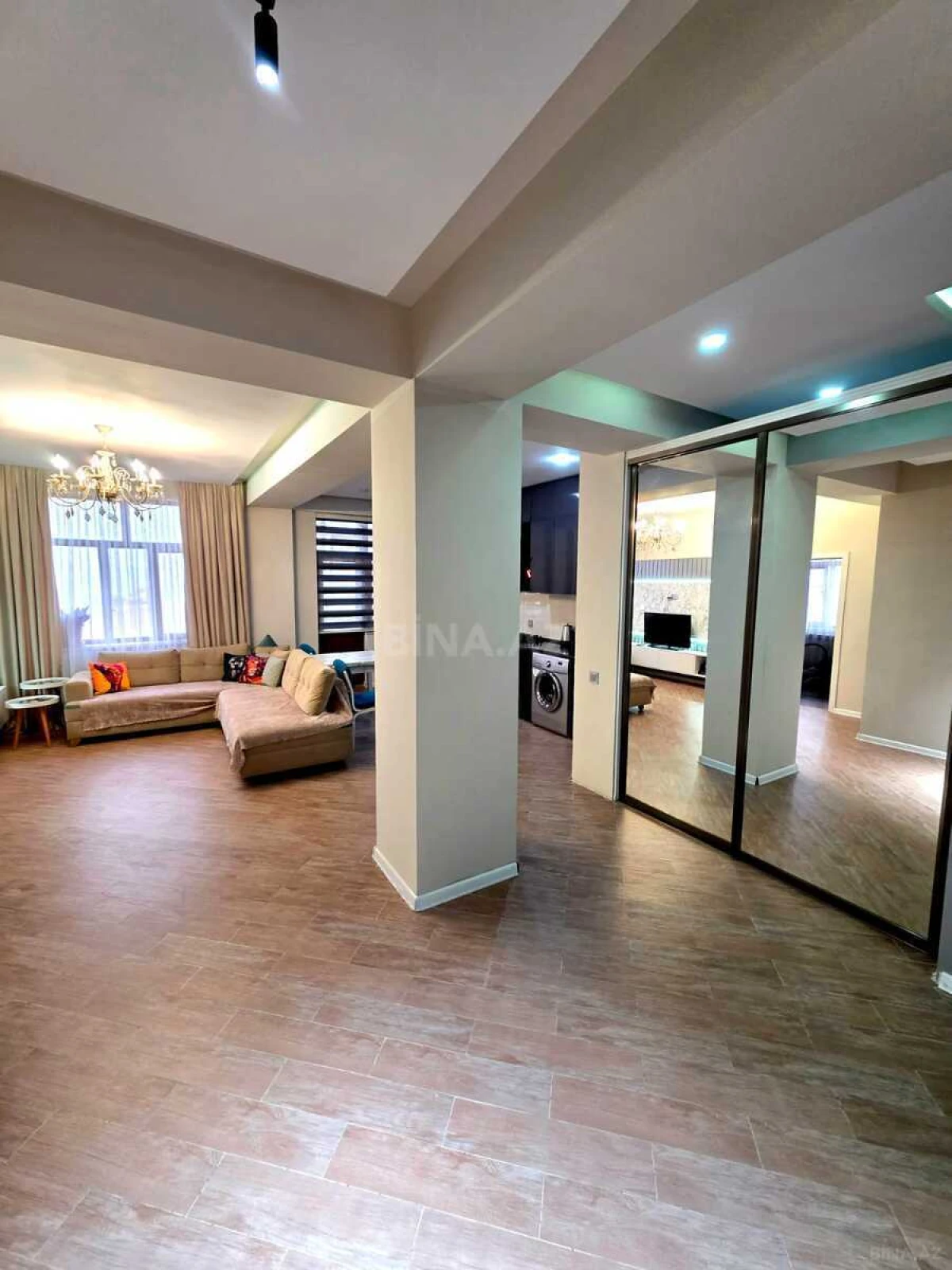 Satılır 3 otaqlı mənzil 94 m²