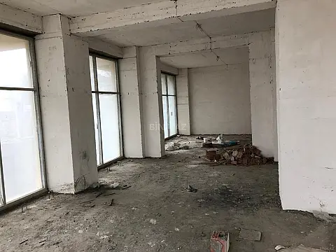 Satılır 8 otaqlı mənzil 170 m²