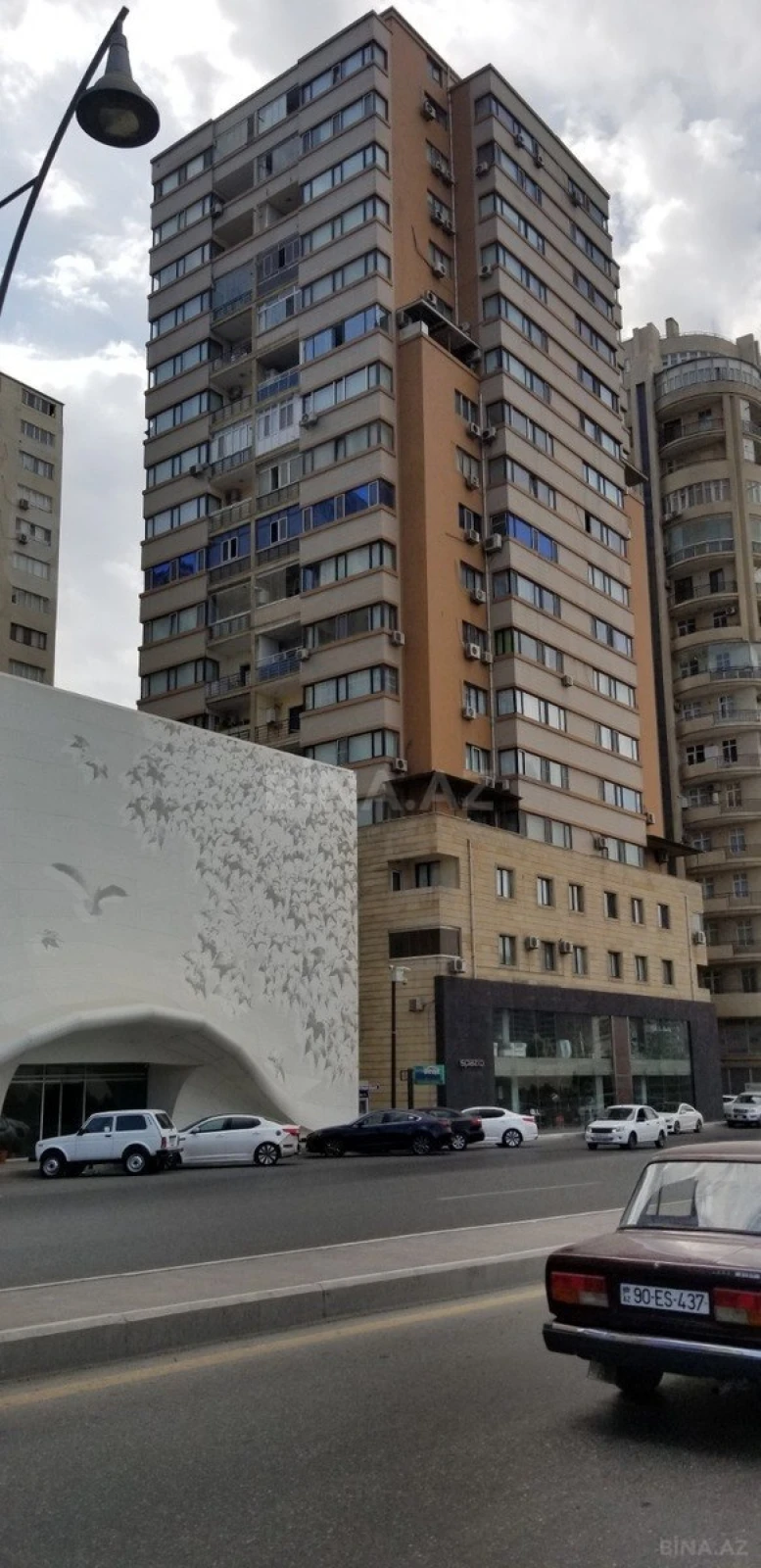 Satılır 8 otaqlı mənzil 170 m²