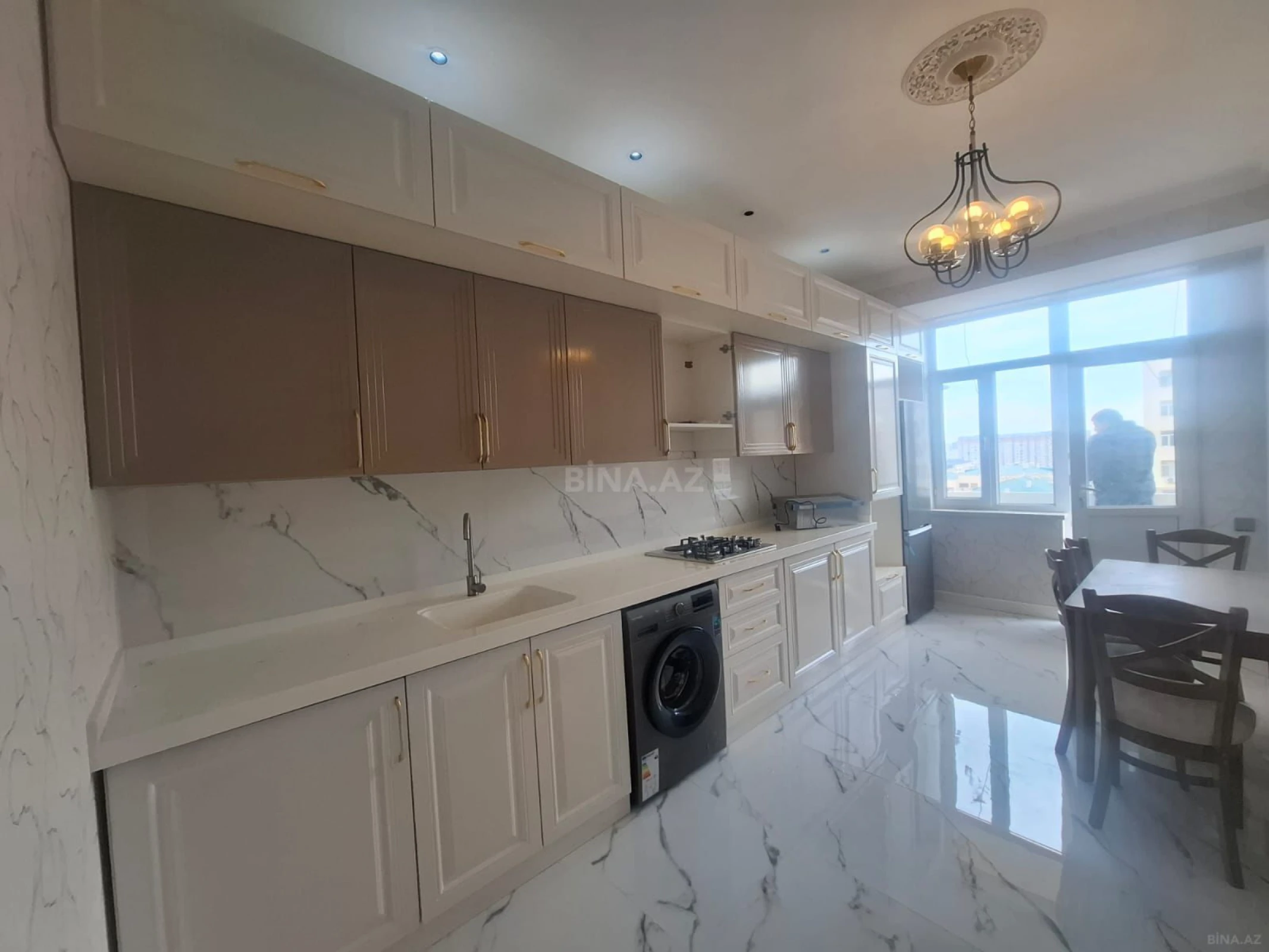 Kirayə verilir 3 otaqlı mənzil 100 m²